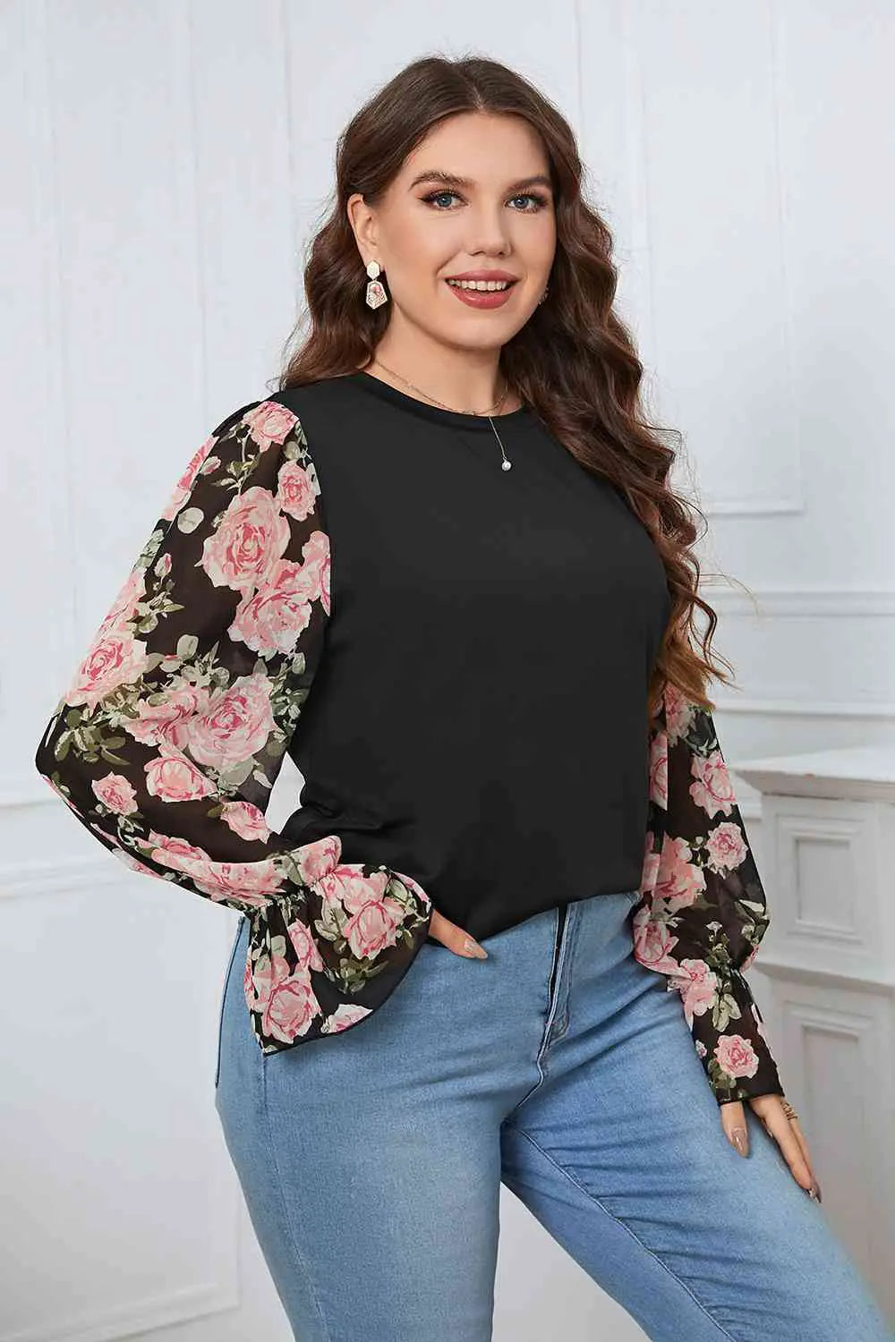 Blusa com Manga Flounce e Estampa Floral Plus Size
