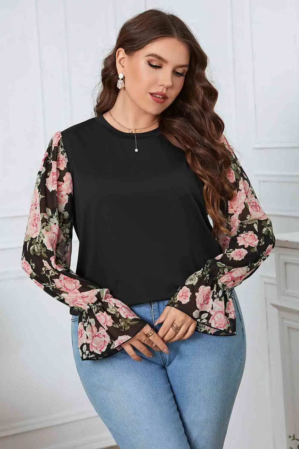 Blusa com Manga Flounce e Estampa Floral Plus Size
